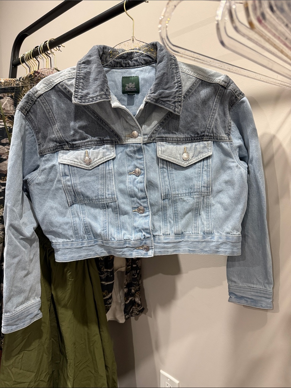 Wild Fable Two-Tone Light Blue Cropped Denim Jacket - Small - Picture 2 of 4